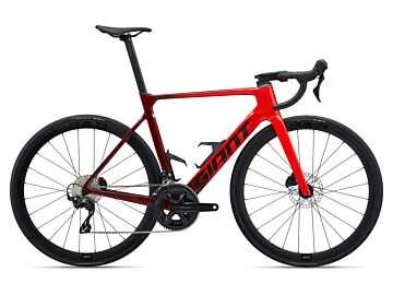 Rower szosowy Giant Propel Advanced 2 2024