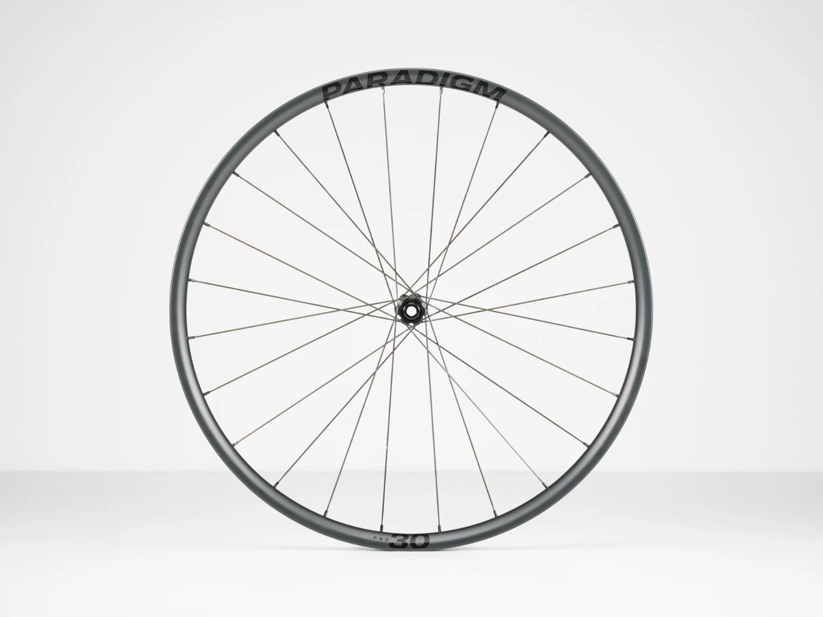 Koło szosowe Bontrager Paradigm Pro 30 TLR pod tarcze