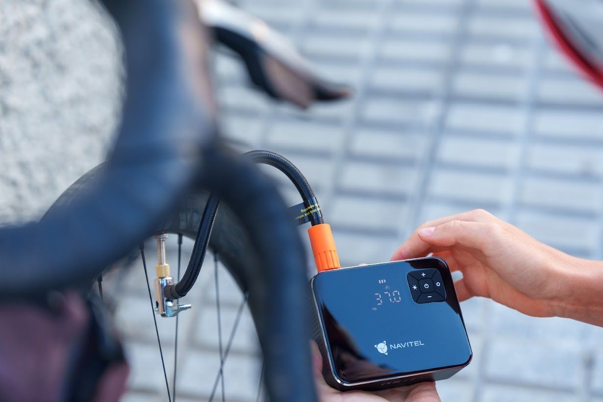 Kompresor, bezprzewodowa elektryczna pompka Navitel Air 15 AL