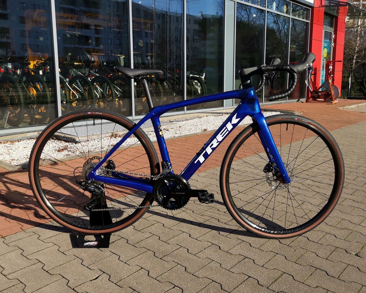 Rower szosowy Trek Domane SL Gen 4 NieKamil Edition