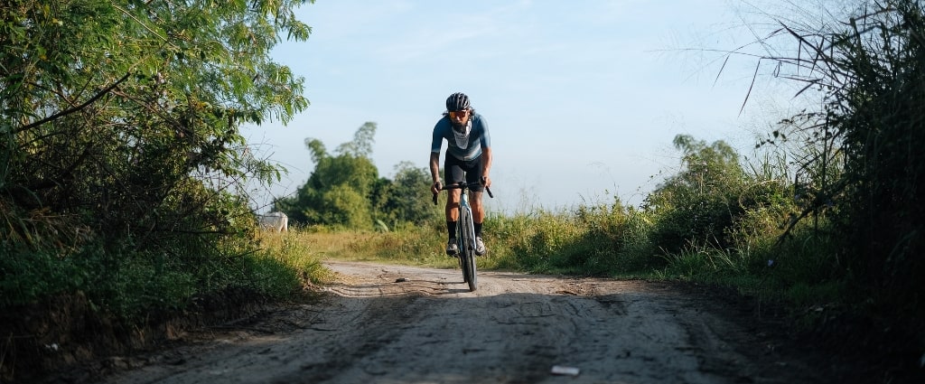 Giant Revolt X Pro 0 vs. Giant Revolt X Pro1 – Szczegółowe porównanie dwóch rowerowych gigantów!