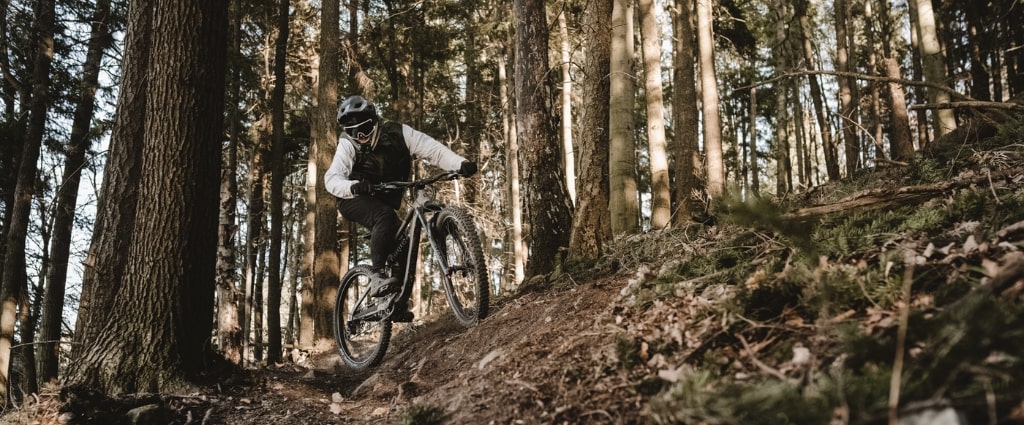 Przebita opona w rowerze – jak ją naprawić? Instrukcja krok po kroku