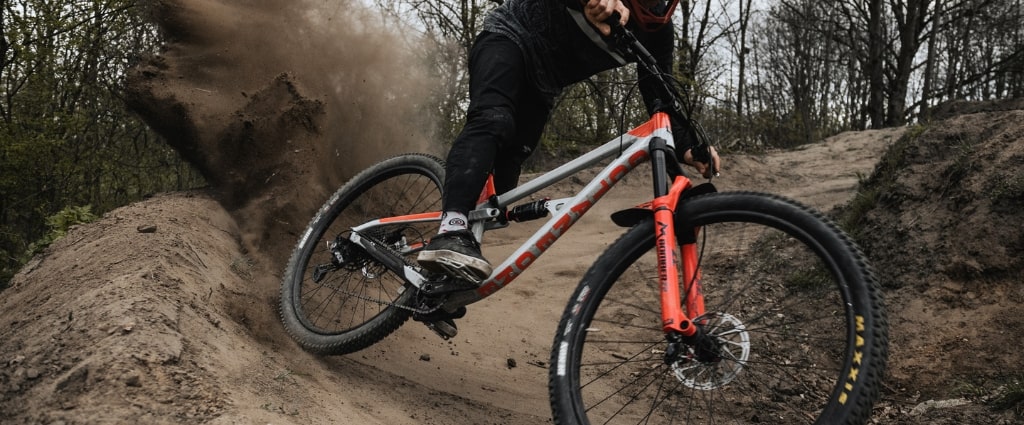 Jak jeździć na pumptracku?