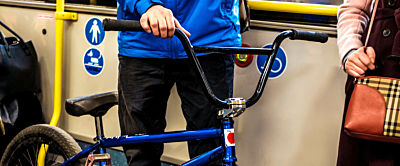 Czy do autobusu można wejść z rowerem? Przepisy i praktyczne porady