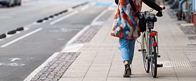 Jazda rowerem po chodniku – można czy nie można?