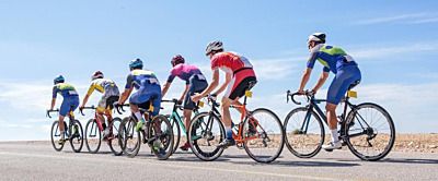 Dieta przed zawodami - jak przygotować się do wyścigu kolarskiego?