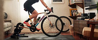 Trenażer rowerowy, czyli jak jeździć na rowerze zimą