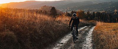 Co dają ocieplacze na łydki i jak je nosić?