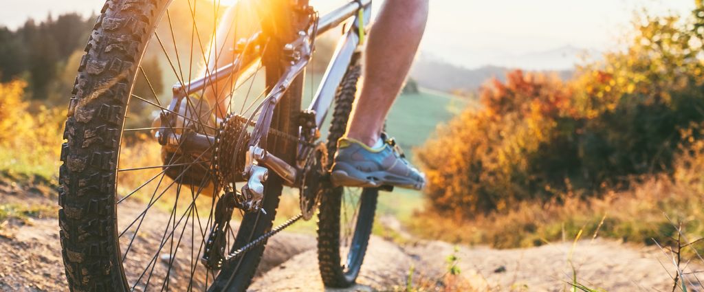 Spadający łańcuch w rowerze. Podpowiadamy, jak się z tym uporać