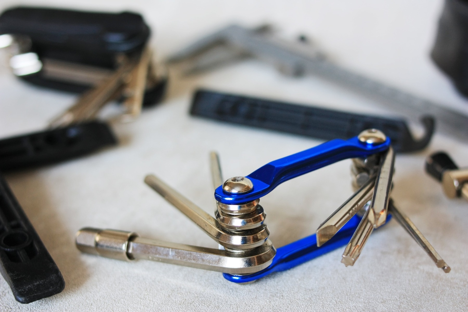 Dlaczego warto wybrać multitool rowerowy?