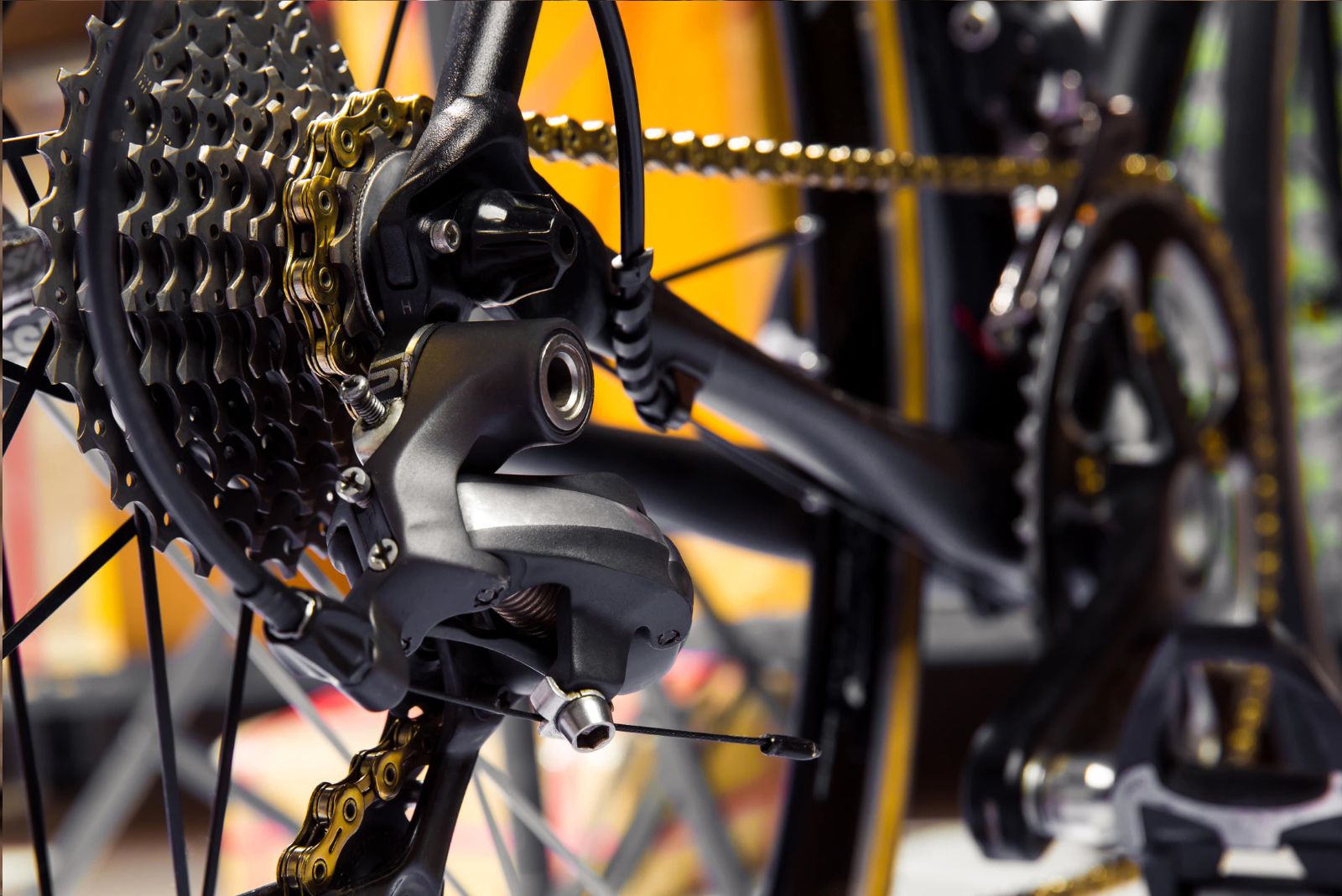 Przerzutki Shimano z bliska